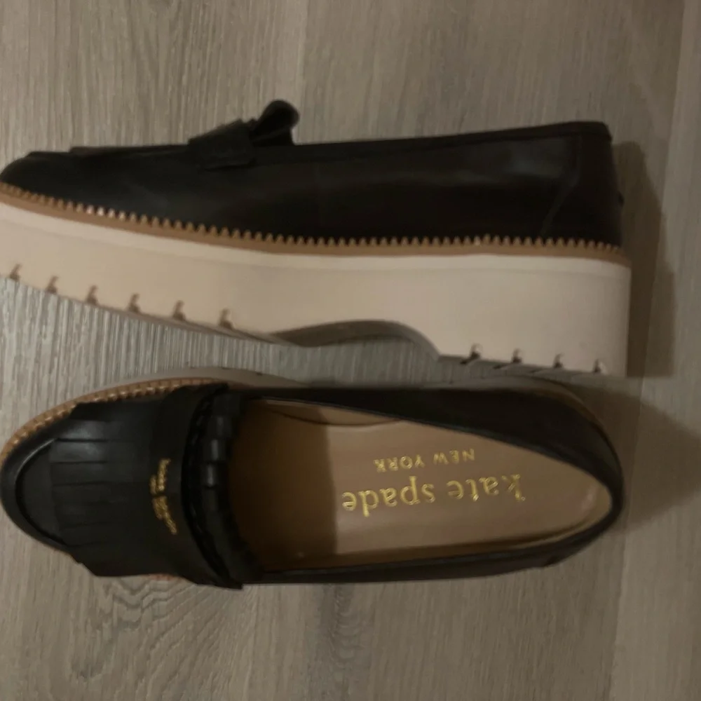 Kate Spade Hallie Lug Loafer Black Leather with White Platform Sole Size 9